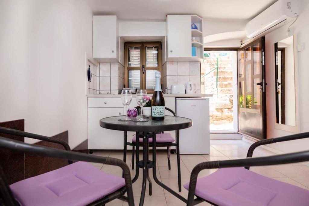 Central Apartment Rose In Hearth Of 斯普利特 外观 照片